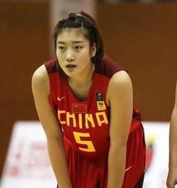 女篮亚洲杯李梦回来了吗女篮李梦去向李梦又漂亮又能打，8中1后9中6，前交叉韧带撕裂影响很大吗